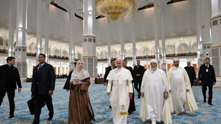 Papa Leão XIV durante a visita